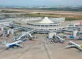Antalya havalimanı'nda uçuş trafiği durduruldu