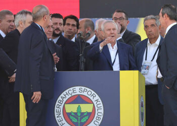 Aziz Yıldırım Olağan Seçimli Genel Kurulu'nu terk etti
