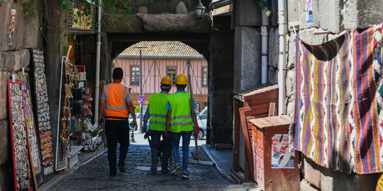 Ankara Kalesi'nin Hisar Kapısı onarılıyor