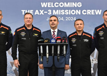Bakan Kacır, AX-3 Uzay Misyonu mürettebatıyla buluştu