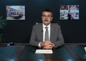 Bakan Tekin: Yeni müfredat dinamik bir eğitim hedefliyor