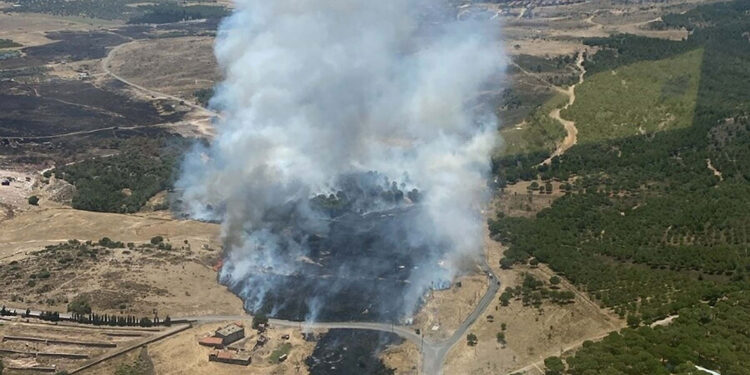 Balıkesir'de eski çöplük alanında yangın