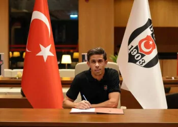 Beşiktaş, paulista'yı 3 yıllığına renklerine bağladı