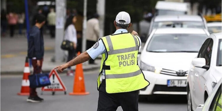 Beyoğlu'nda yürüyüş nedeniyle bazı yollar trafiğe kapatılacak