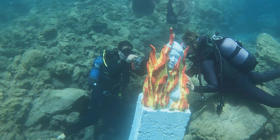 Bodrum'da 6 heykel sanatçısının eserleri deniz altında sergilendi