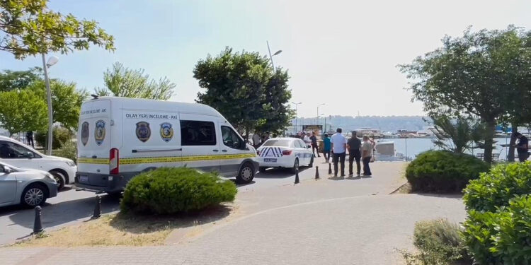 Büyükçekmece'de balıkçılar denizde ceset buldu