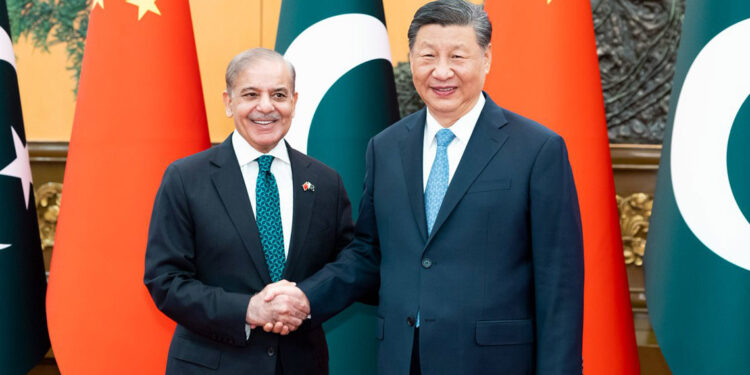 Çin Devlet Başkanı, Pakistan Başbakanı Şerif ile görüştü