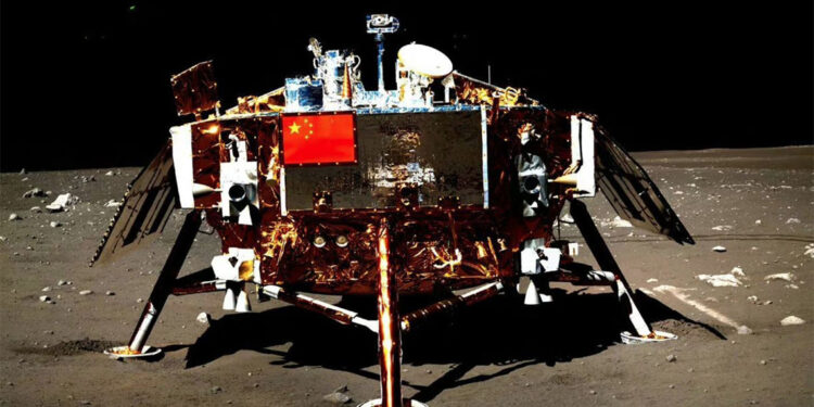 Chang'e-6 keşif aracı dünyaya dönüyor