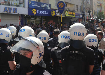 Hakkari'de polis müdahalesi