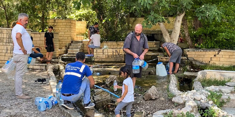Damacana su fiyatı arttı; vatandaş membaya yöneldi