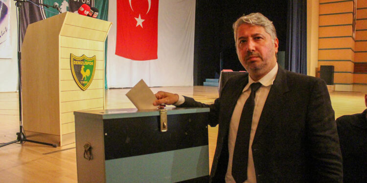 Denizlispor'da Ahmet Yalın Yıldırım güven tazeledi