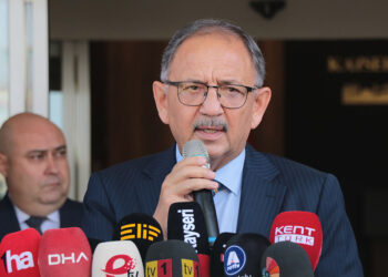 Deprem bölgesinde 2 binin üzerinde şantiyemiz var