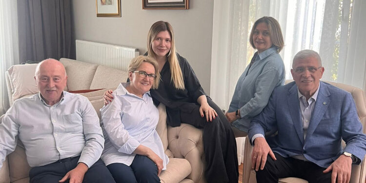 Dervişoğlu'ndan Akşener'e bayram ziyareti