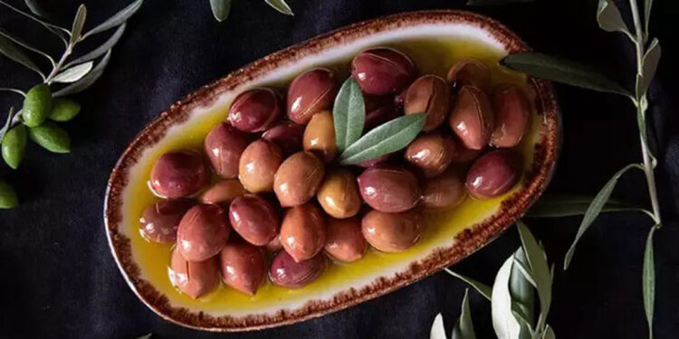 Dünyada 7,5 milyar insan zeytinyağından haberdar değil