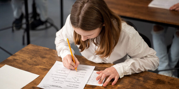 Eğitimli olmak bir hayal kırıklığı