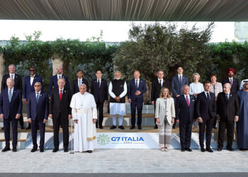 Erdoğan, G7 Zirvesi'nde aile fotoğrafı çekimine katıldı