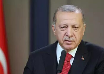 Erdoğan, karne alan öğrencileri tebrik etti