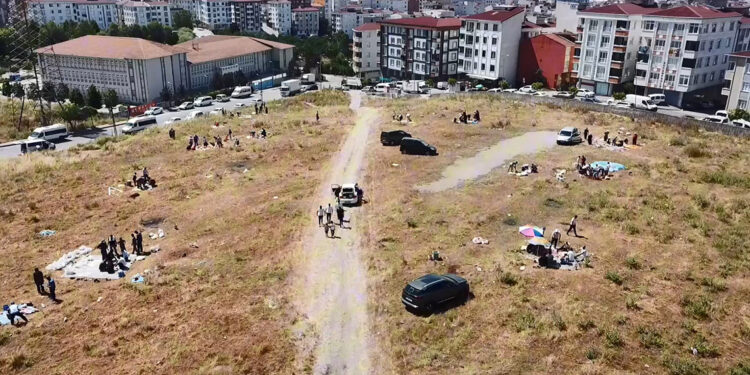 Esenyurt ve Sultanbeyli'de kaçak kurban kesimi