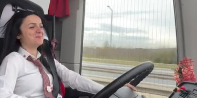 Fenomen otobüs şoförüne yaptığı kazada ‘hız’ cezası