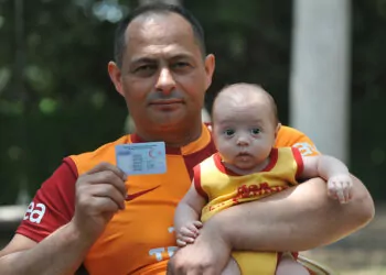Galatasaray fanatiği baba, oğluna icardi'nin adını verdi