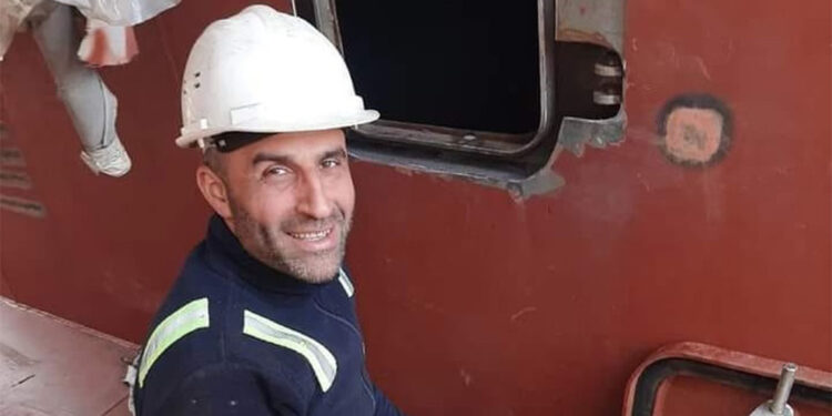 Dumandan etkilenen 4 mürettebattan biri kurtarılamadı