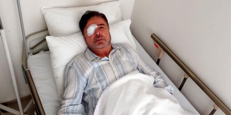 Gözlükten kurtulmak isterken görme yetisini kaybetti