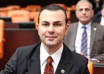 İYİ Parti İstanbul Milletvekili İzsiz, partisinden istifa etti