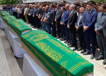 İliç'teki maden ocağından çıkarılan 5 işçi için cenaze töreni