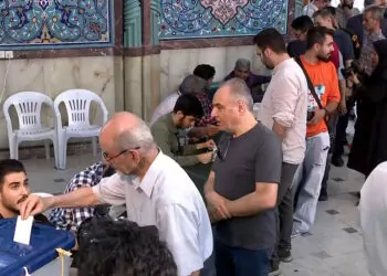 İran'da cumhurbaşkanlığı seçimleri devam ediyor