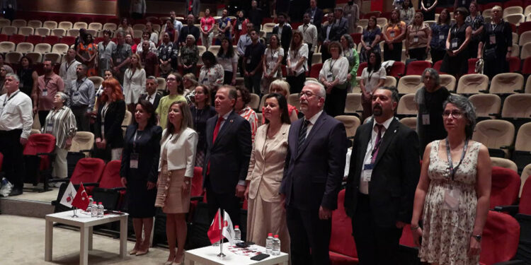 İstanbul’da Çocuk, Eğitim ve Toplum Konferansı düzenlendi