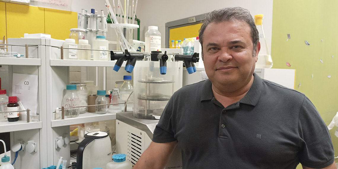 İzmit Körfezi'nde müsilaj benzeri tabakalar görüldü; numune alındı