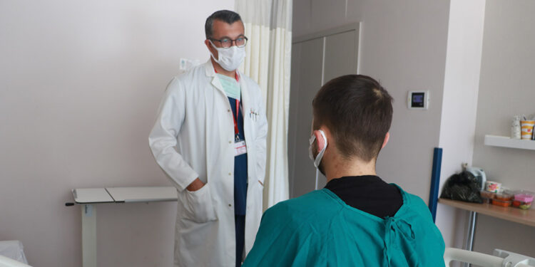 Kalp nakli ile hayata tutundu