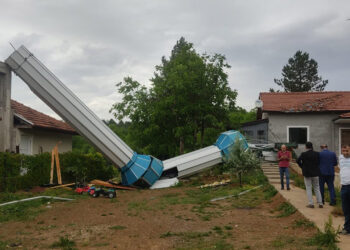 Karabük'te sağanak ve fırtına; caminin minaresi yıkıldı