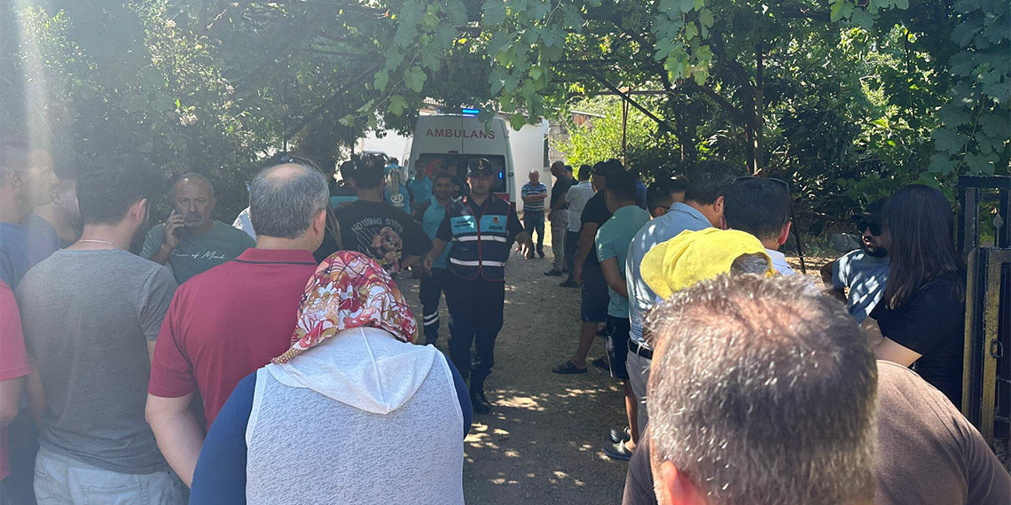 Kayınpederini kayınvalidesini ve komşularını öldürüp, 2 kişiyi de yaraladı