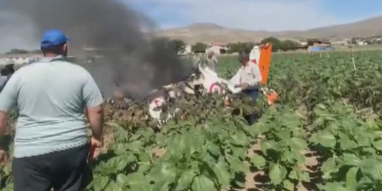 Kayseri'de eğim uçağı düştü; 2 şehit