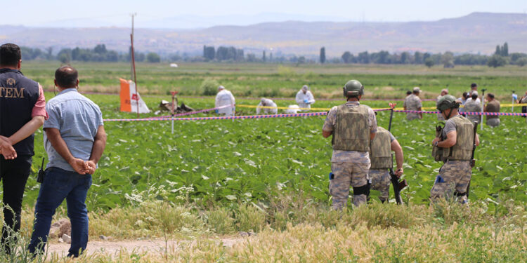Düşen eğitim uçağının olay yeri inceleme çalışmaları bitti