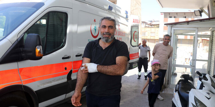 Kendini yaralayan 16 bin acemi kasap acile koştu