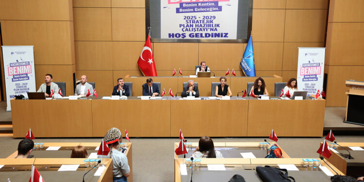 Küçükçekmece’de Gençlik Çalıştayı düzenlendi