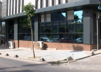 Küçükçekmece'de özel hastaneye silahlı saldırı