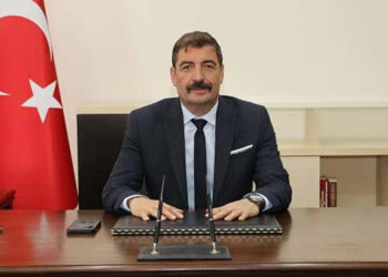 Kula Belediye Başkanı Hikmet Dönmez, gözaltına alındı