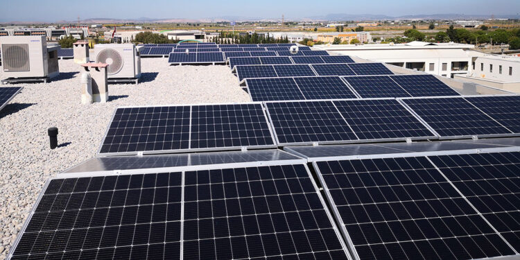 Küresel enerji sektörü yönünü güneşe çevirdi