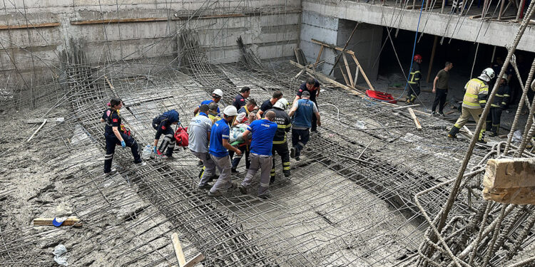 Kütahya'da okul inşaatında çökme: 5 işçi yaralı
