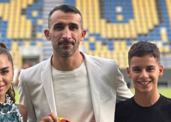 Mehmet Topal ilk antrenmanında coşkuyla karşılandı