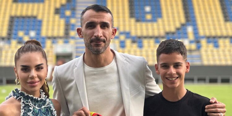 Mehmet Topal ilk antrenmanında coşkuyla karşılandı