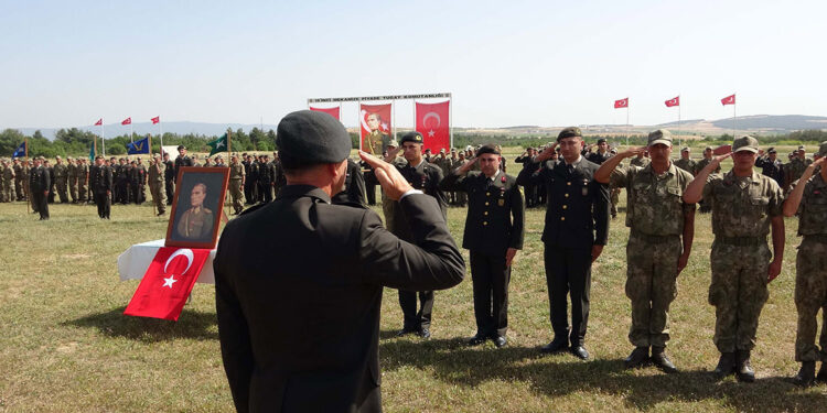 Mehmetçik bayramda da görevde