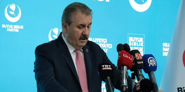 Memur emeklerinin zam oranı diğer emeklilerden aşağıda kalmasın