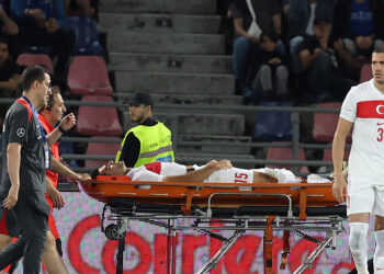 Milli futbolcu Ozan Kabak, EURO 2024 kadrosundan çıkarıldı