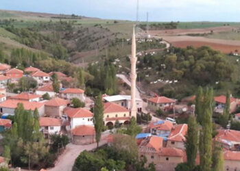 Muhtar, cami hoparlöründen çok su tüketen köylülere sitem etti