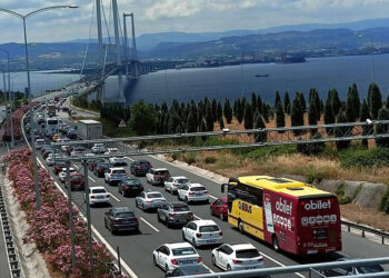 Osmangazi Köprüsü'nde bayram trafiği yoğunluğu