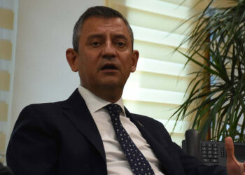 Özgür Özel: İzmir'de kendi içimizde öz eleştiri yapıyoruz